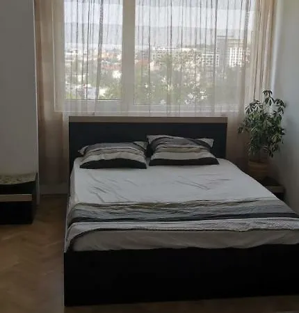 Apartament Untold شقة